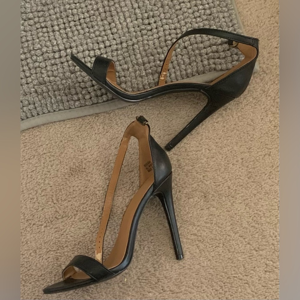 Attention grabbing 4 inch heels why pay retail to wear only once